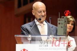 福斯特获得“救助儿童奖”