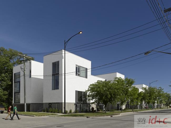 模块化住宅集合的极致挑战——加拿大youCUBE小型住宅区实验项目